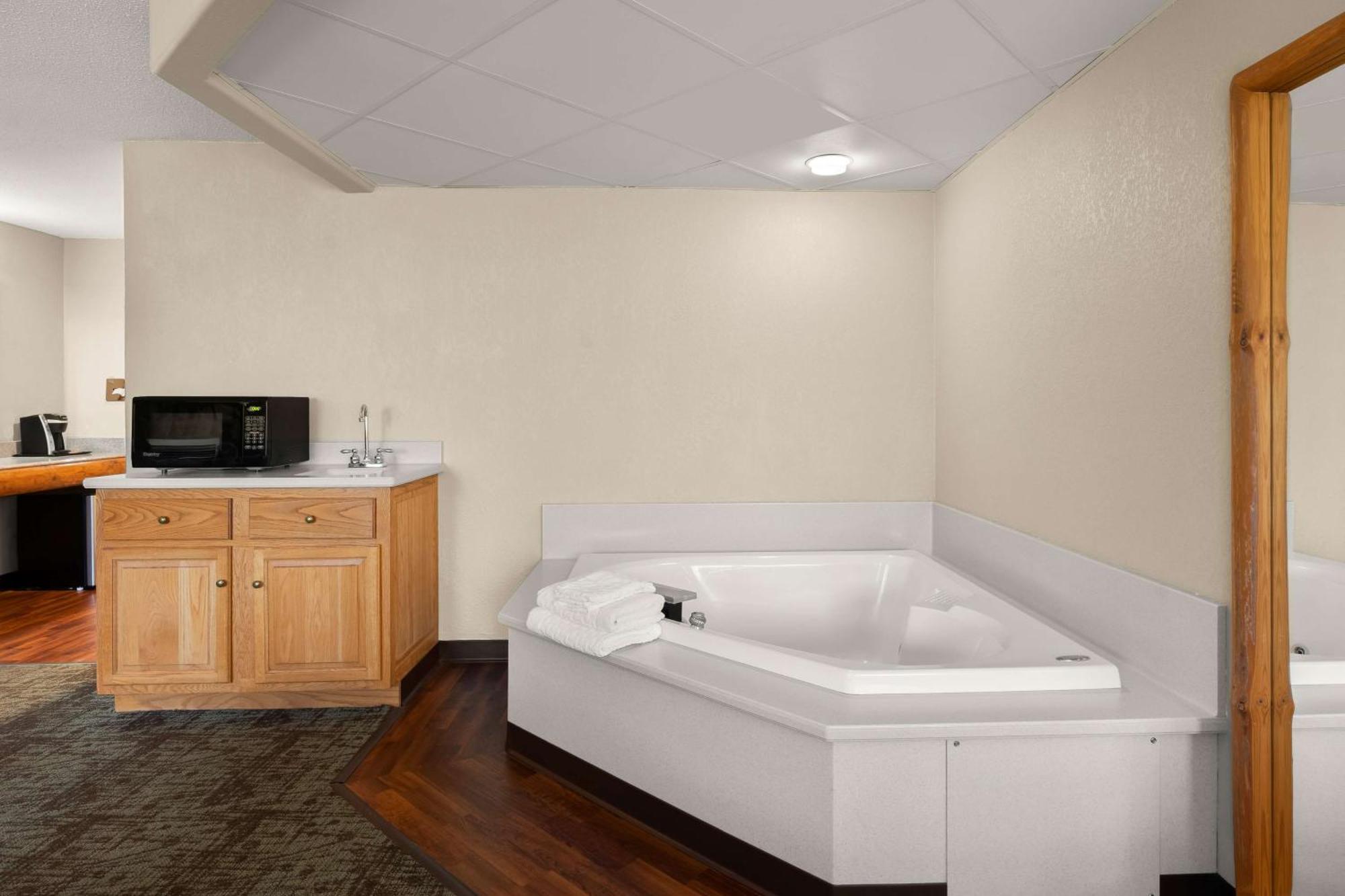 Siren Best Western Northwoods Lodge מראה חיצוני תמונה